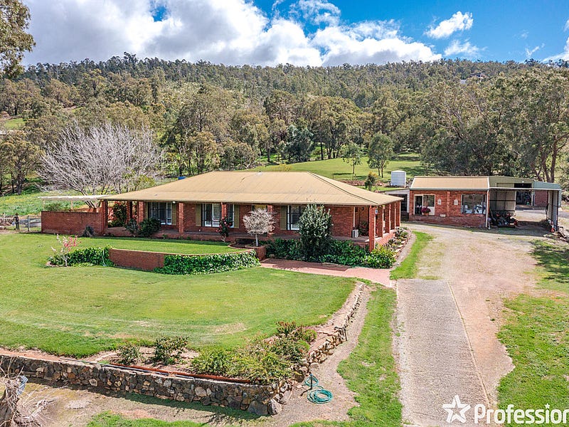 152 Buckingham Road, Kelmscott, WA 6111 Property Details