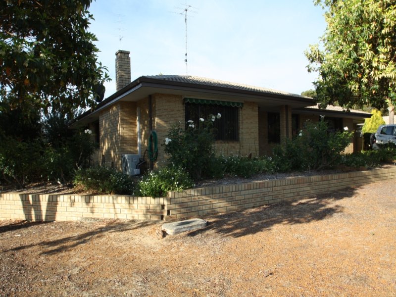 2 ALEXANDER DVE, Waroona, WA 6215 Property Details