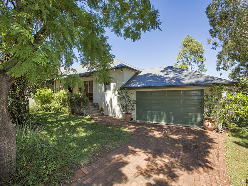 157 Upper Street, Tamworth, NSW 2340 Property Details