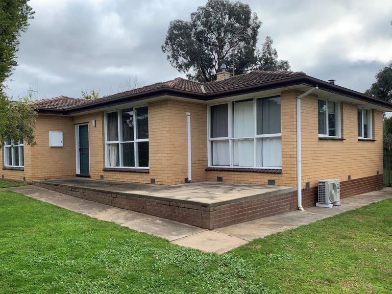 32 Adair Street, Maldon, VIC 3463