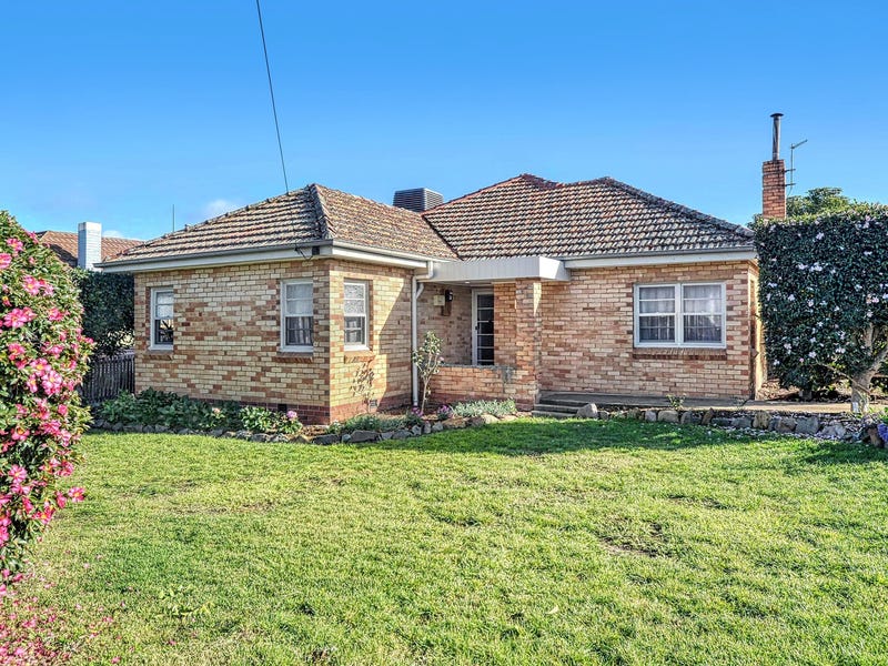 15 Houston Street, Stawell, Vic 3380 House for Sale