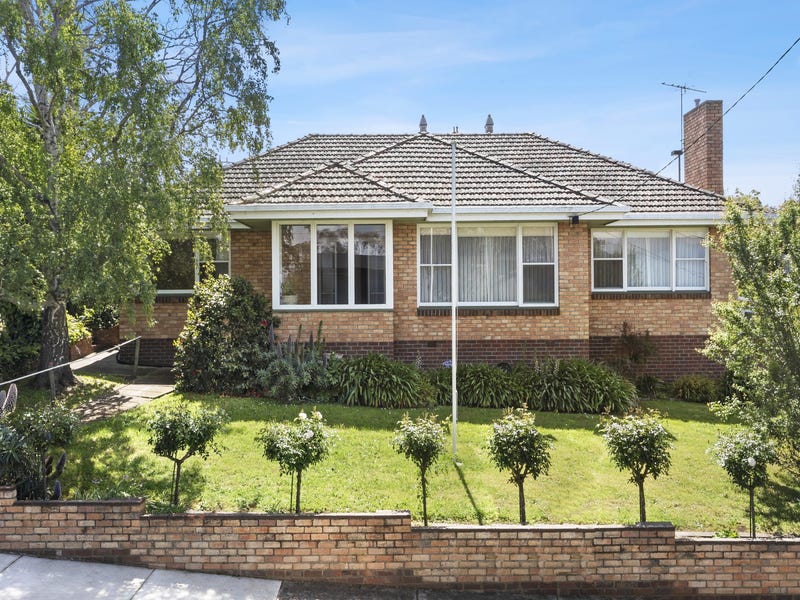 4 Mercer Parade, Newtown, Vic 3220 Property Details