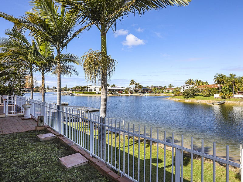 19 Weatherly Avenue, Mermaid Waters, QLD 4218