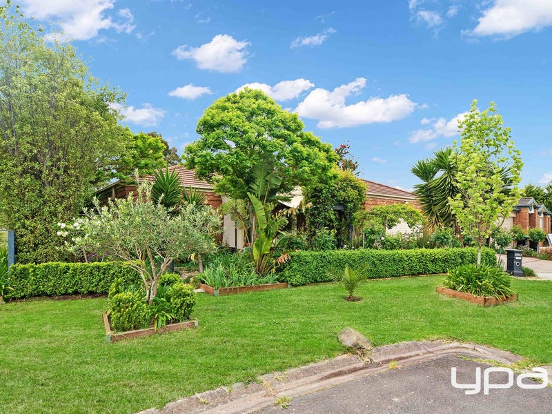 8 Hillview Court, Hillside, Vic 3037 Property Details