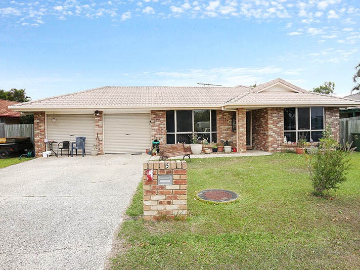 35 Mackerel Street, Sandstone Point, QLD 4511