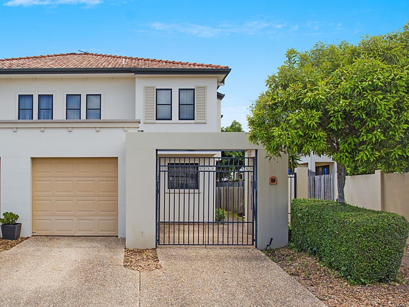 53/226 Cheltenham Drive, Robina, Qld 4226 Property Details