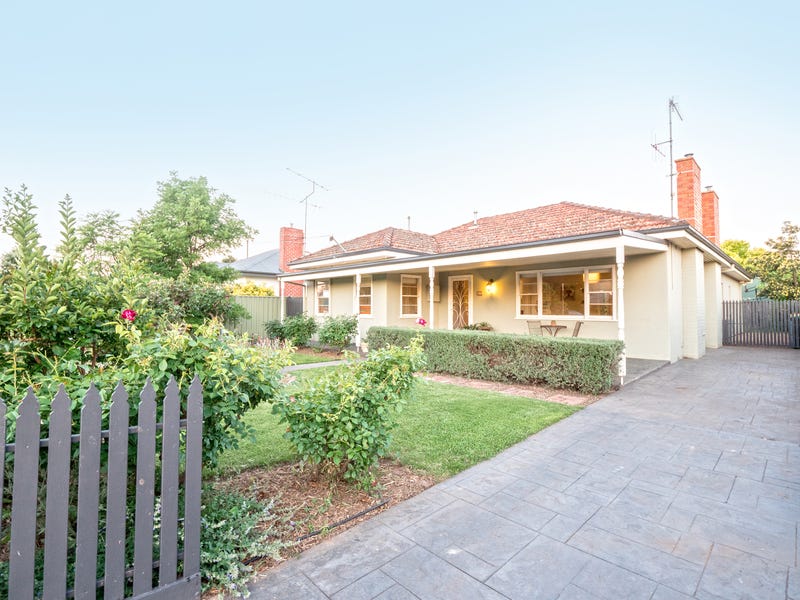 15 Dunrobin Street, Shepparton, Vic 3630 Property Details