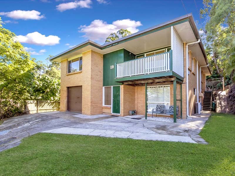 19 Wandearah Cres, Ferny Hills, QLD 4055 - realestate.com.au