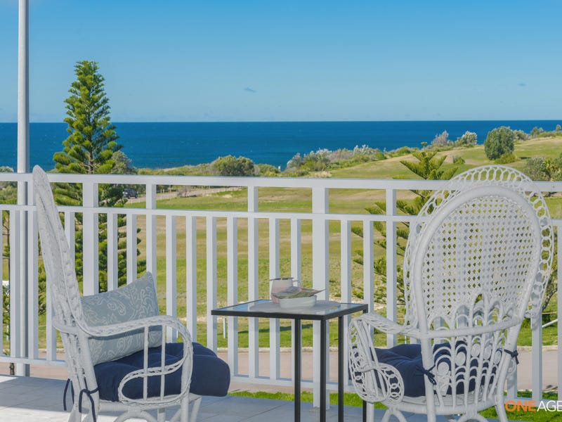 23 Mawson Close, Caves Beach, NSW 2281 House for Sale