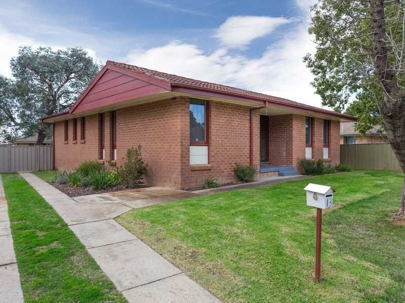 13 Edghill Place, Tolland, NSW 2650 Property Details