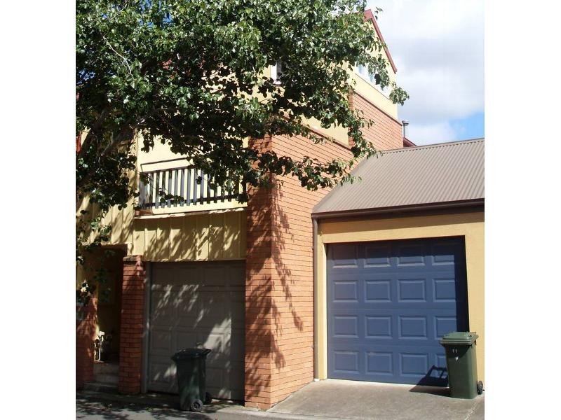 12 Hardwick Lane, Kensington, VIC 3031