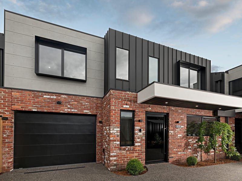 2/33 McMahon Road, Reservoir, Vic 3073 Property Details