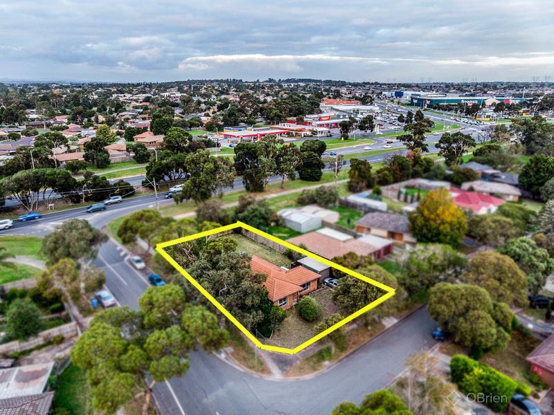 2 Phillip Court, Cranbourne North, Vic 3977 House for Sale