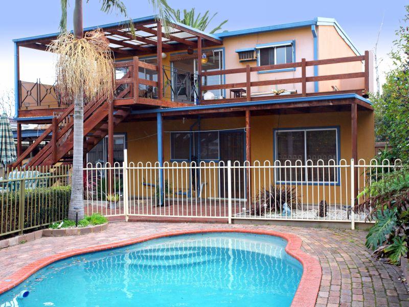 17 Barry Road, Burwood East, VIC 3151