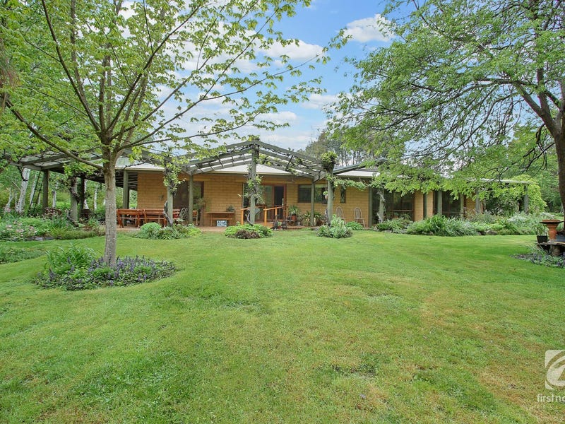 89 Dingle Road, Beechworth, Vic 3747 Property Details