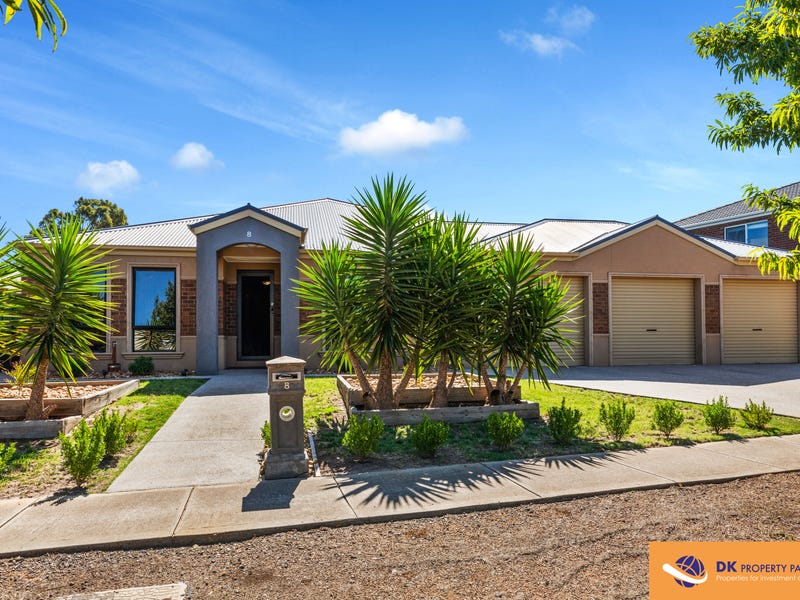 8 Eucumbene Road, Manor Lakes, VIC 3024