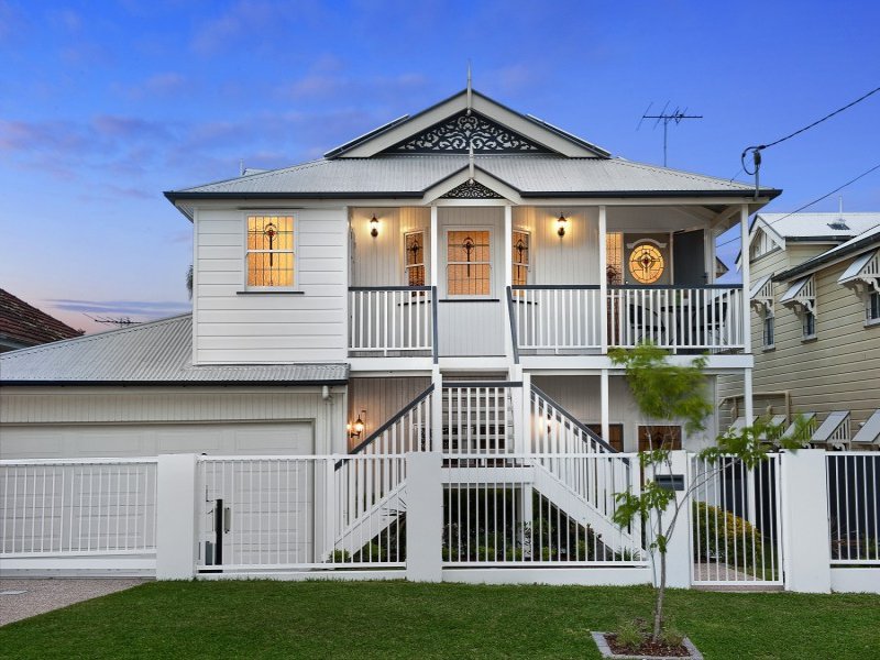 19 Lloyd Street, Camp Hill, QLD 4152