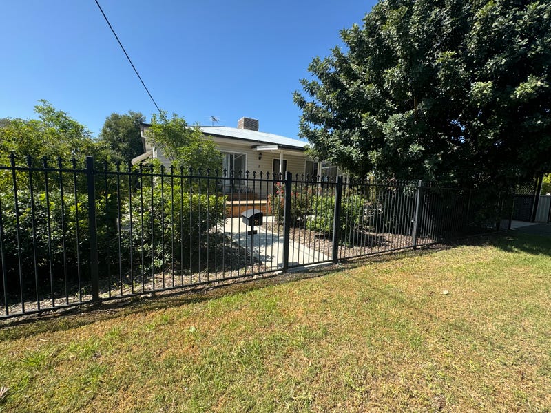 2 Goobar Street, Narrabri, Narrabri, NSW 2390 House for Rent