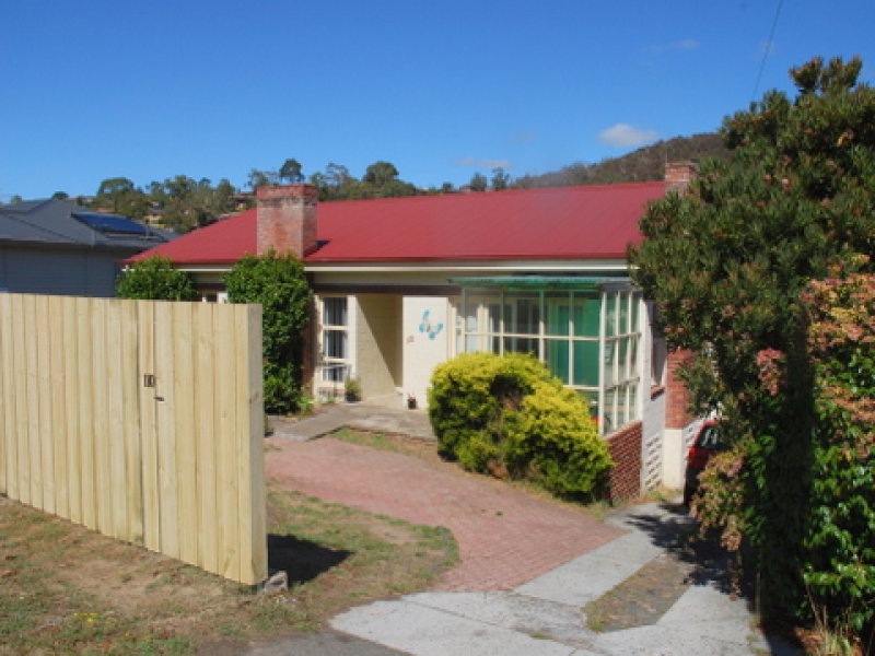 110 Gordons Hill Road, Lindisfarne, TAS 7015