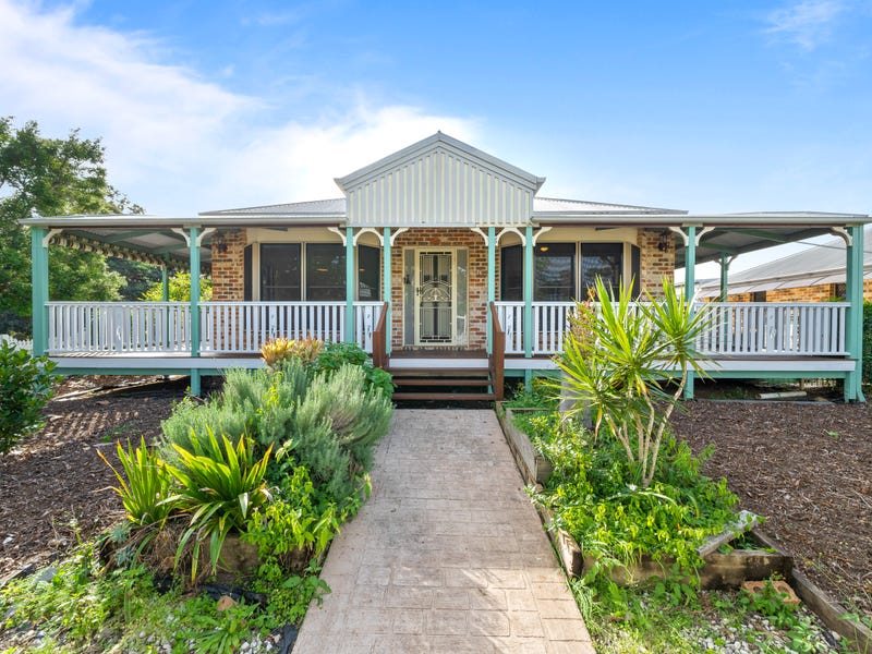 196 Bangalow Street, Bridgeman Downs, QLD 4035