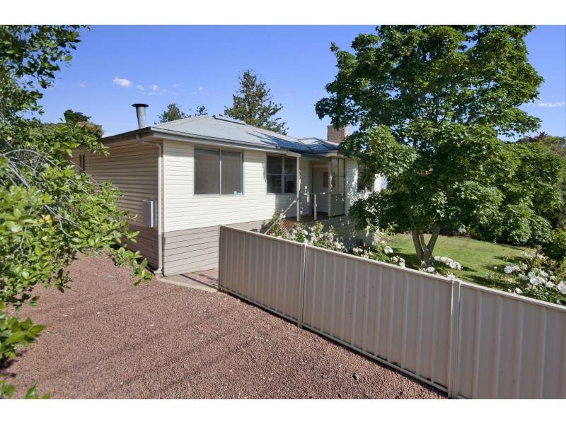 30 Street, Hamilton, Vic 3300 Property Details