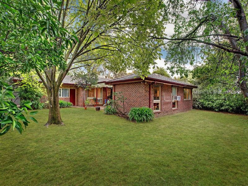 30 Parkstone Drive, Bayswater North, VIC 3153