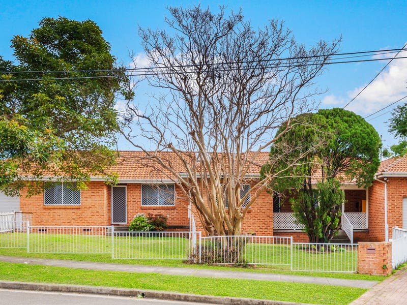 33 & 33A Barton Street, Smithfield, NSW 2164 Property Details