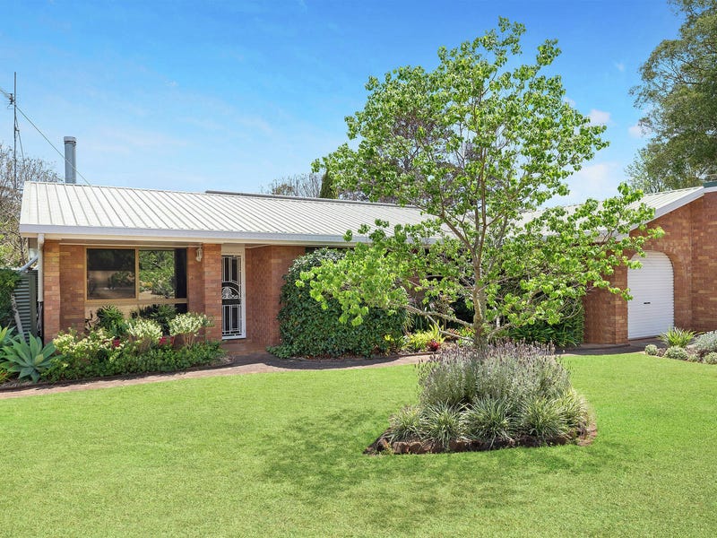 13/8 Highfields Road, Highfields, Qld 4352 Property Details