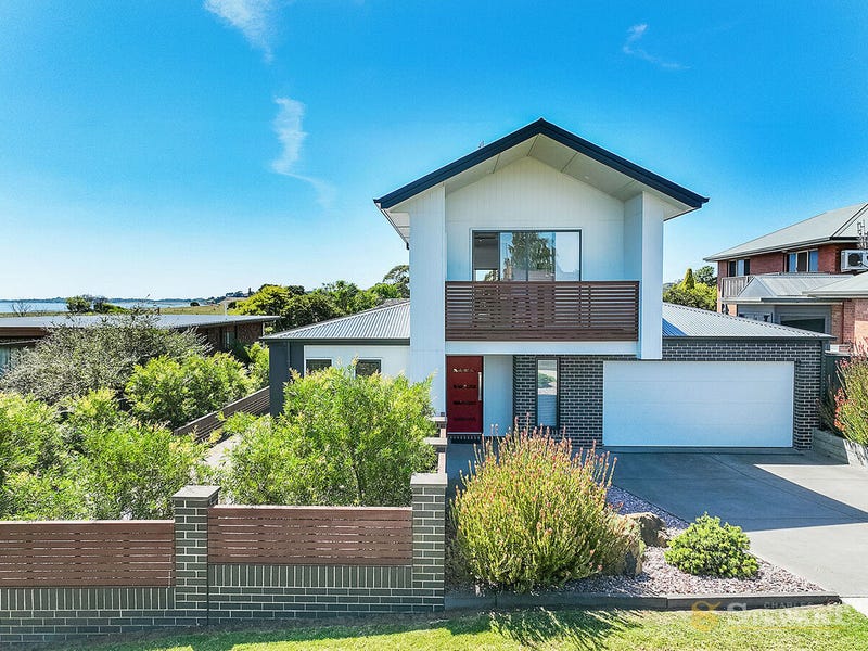 2B Church Street, Colac, Vic 3250 House for Sale