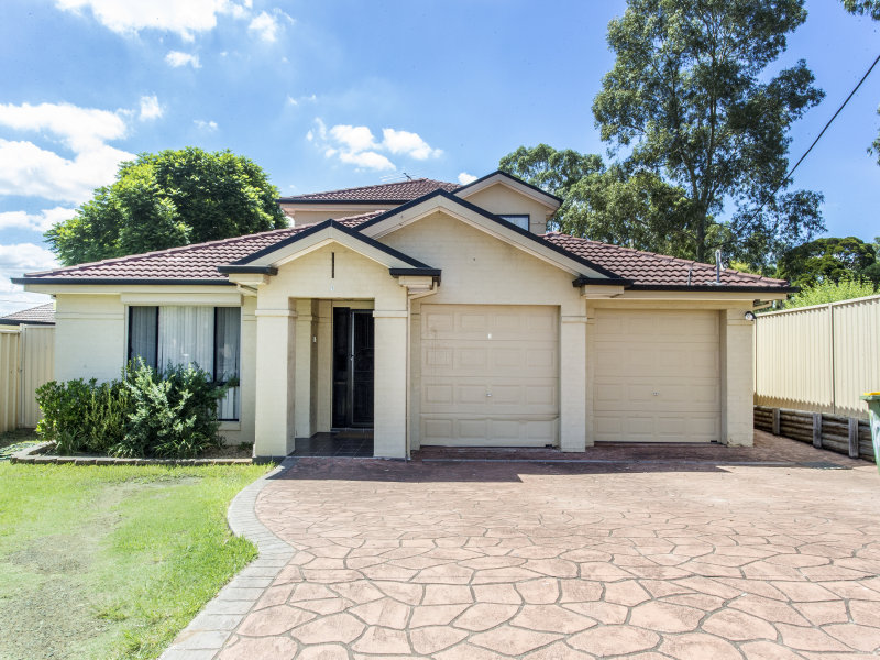 1/2 Marsden Road, St Marys, NSW 2760