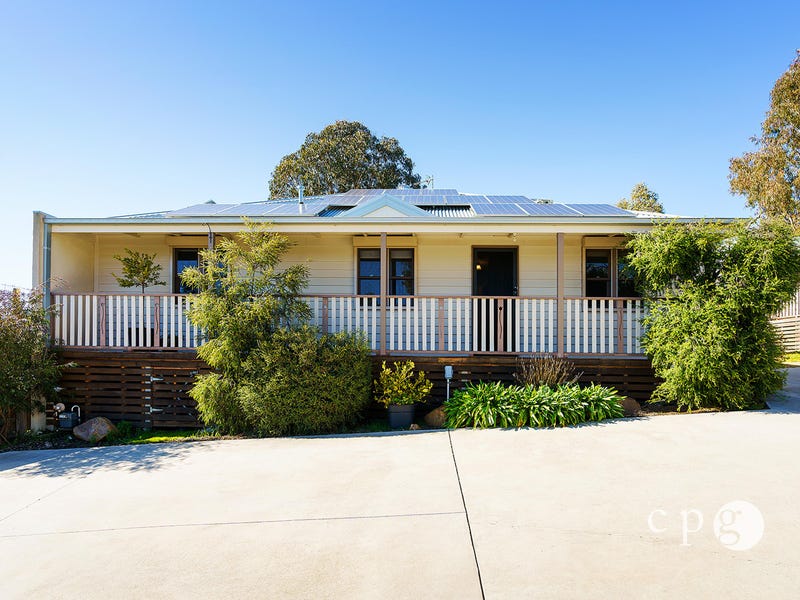 1/34A Etty Street, Castlemaine, Vic 3450 Property Details