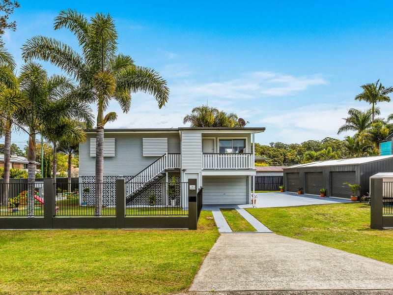 31 Lakes Drive, Tweed Heads West, NSW 2485 - realestate.com.au