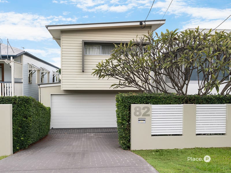 82 Raven Street, Camp Hill, QLD 4152