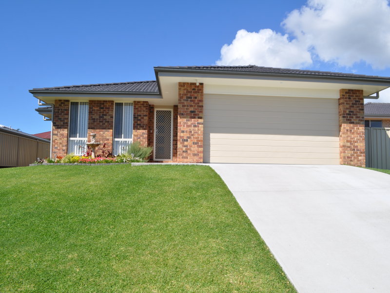 13 Vista Close, Woolgoolga, NSW 2456 Property Details