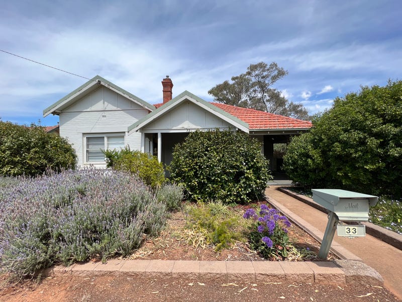 33 Orange Street, Parkes, NSW 2870