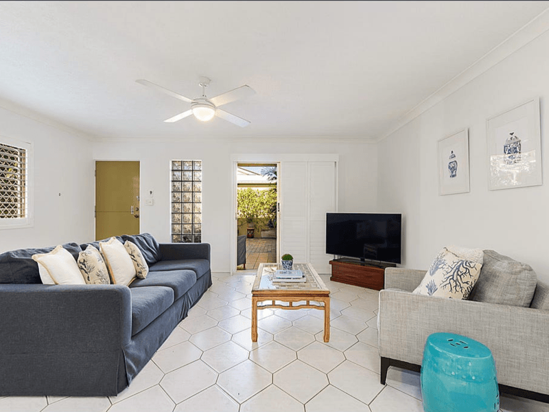 2/72 Anzac Avenue, Maroochydore, QLD 4558 - realestate.com.au