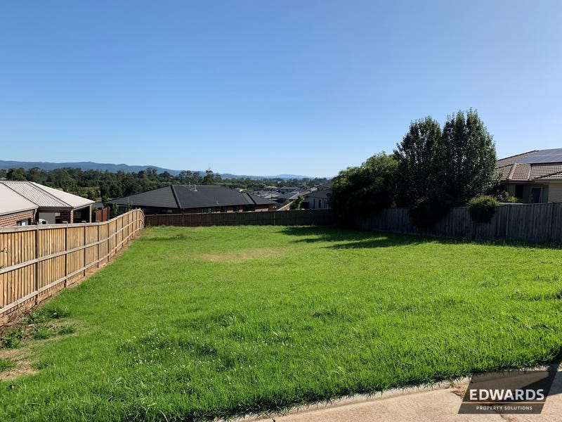 75 Mcneilly Road, Drouin, Vic 3818