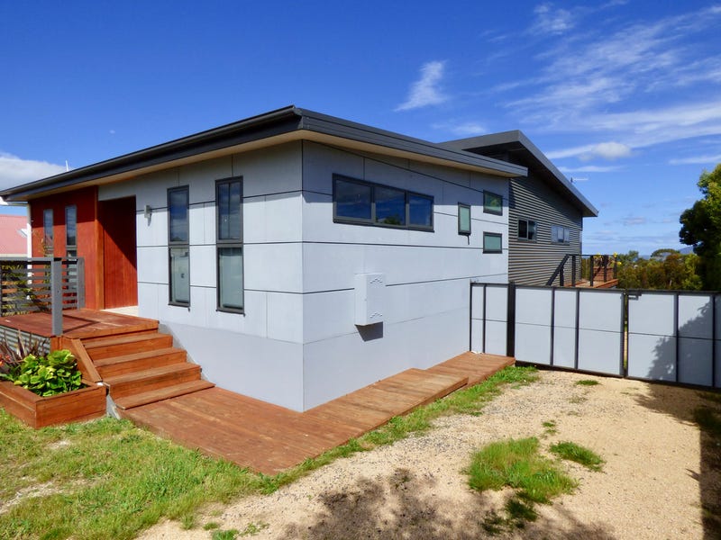 4 Pelican Court, Scamander, Tas 7215 Property Details