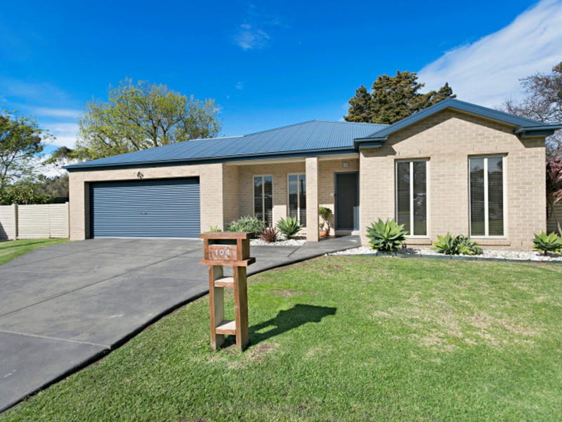 104 Dromana Parade, Safety Beach, VIC 3936