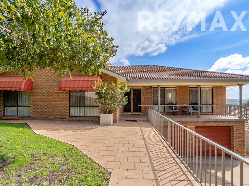 34 McCoullough Drive, Tolland, NSW 2650 Property Details