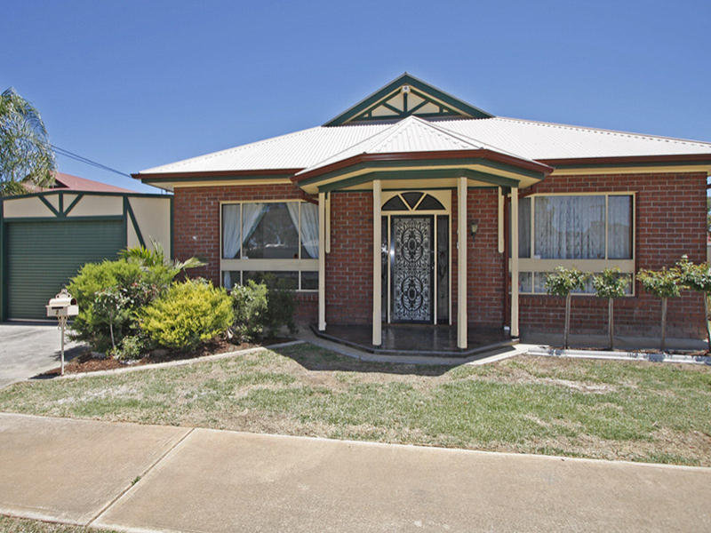 2 Kinross Avenue, Seaton, SA 5023 Property Details