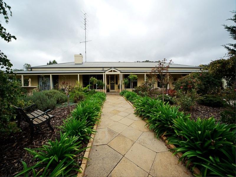 9 Dickerson Lane, Greendale, Vic 3341 Property Details