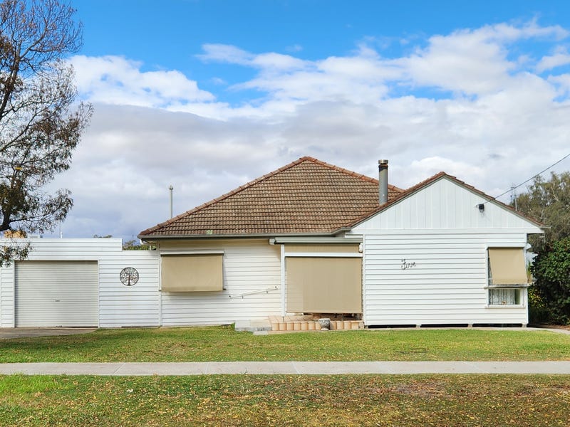 5 CORAL AVENUE, Warracknabeal, Vic 3393 House for Sale realestate