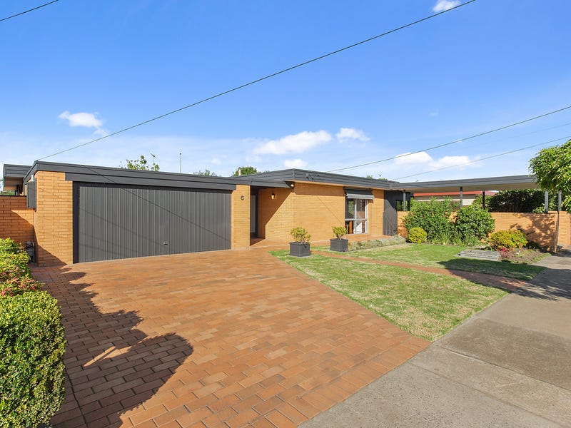 6 Chaumont Drive, Avondale Heights, VIC 3034