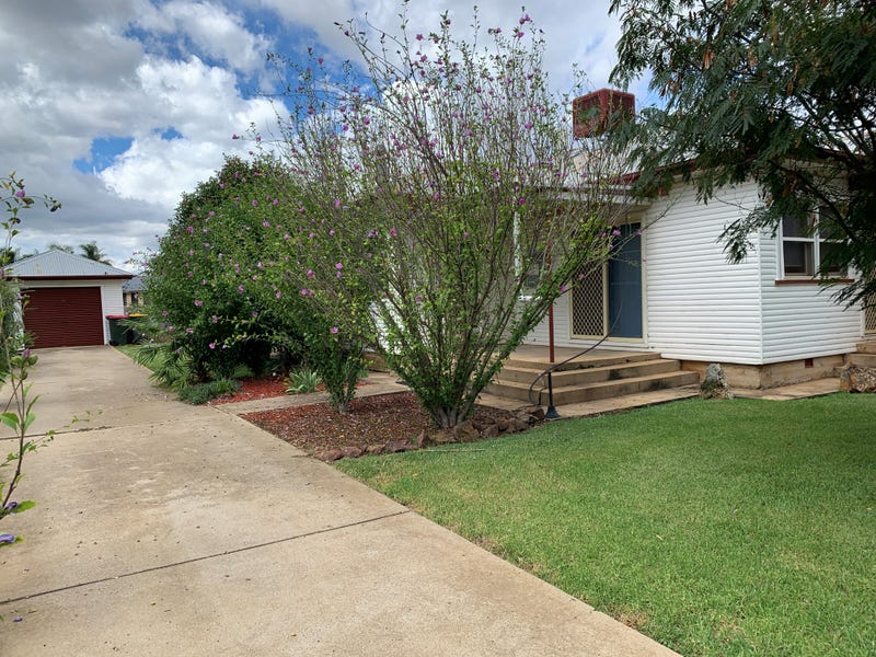 17 Tamworth Road, Manilla, NSW 2346