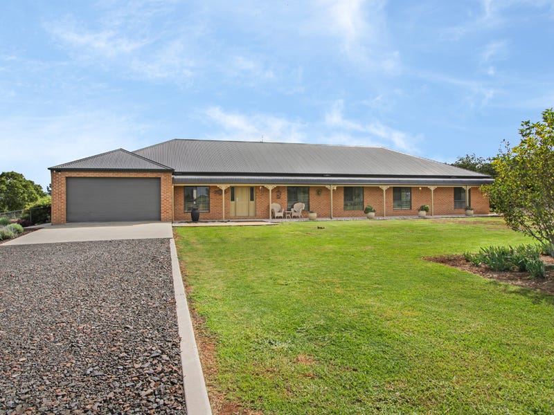 5 Flagstaff Road, Tamworth, NSW 2340 House for Sale