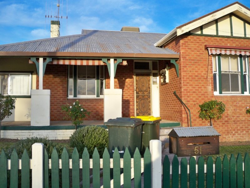 51 Darling Avenue, Cowra, NSW 2794