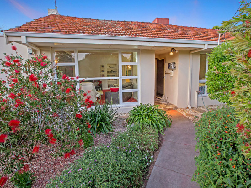 19 Moorhouse St, Willagee, WA 6156 Property Details