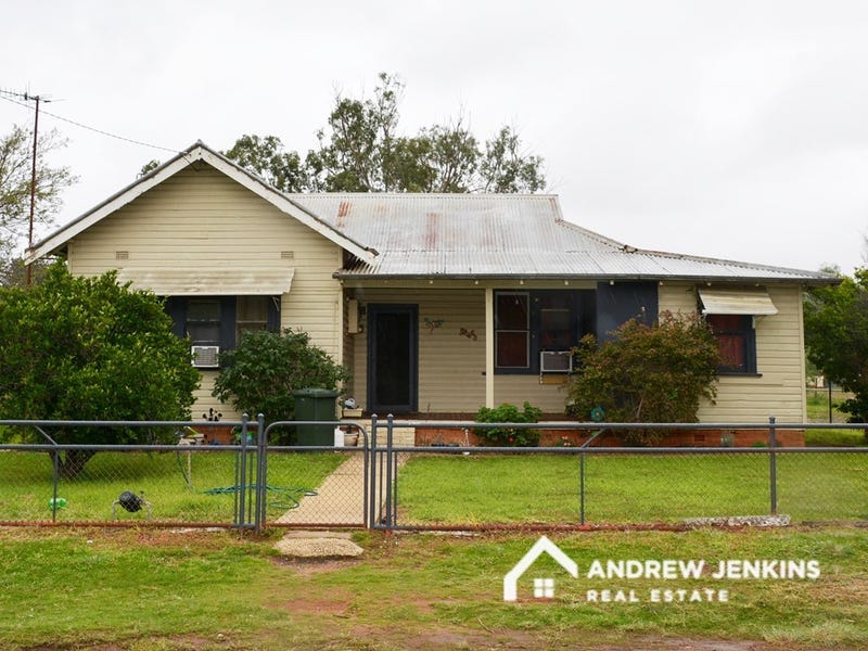 44 Coreen St, Oaklands, NSW 2646 House for Sale