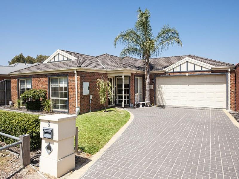 3 Bracken Way, South Morang, VIC 3752 3 Bracken Way, South Morang, VIC 3752